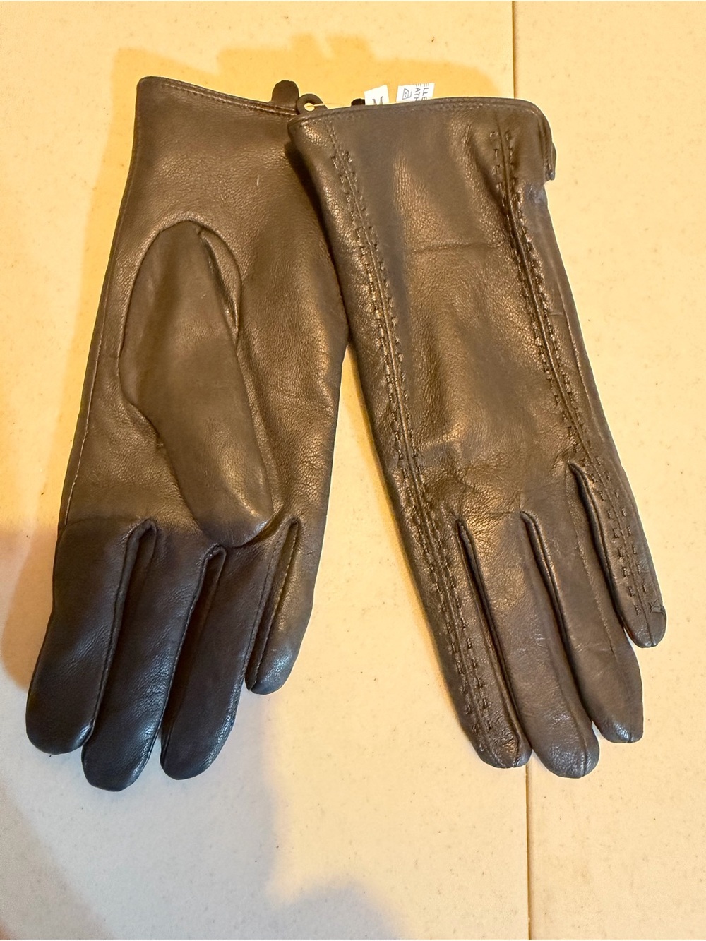 Woman’s gray Leather Gloves - Soft Lined